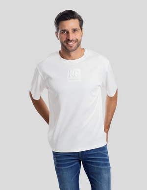 Playera Kenneth Cole Manga Corta Logo en Relieve